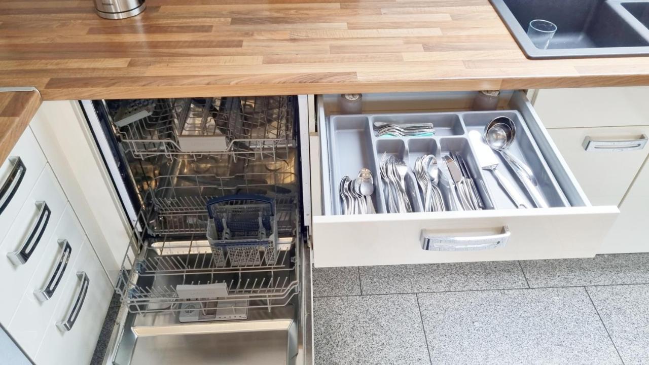Wohnung Famous, 100Qm, Klima, Loggia, 24H Checkin, Bis 5 Personen Braunschweig Exterior foto